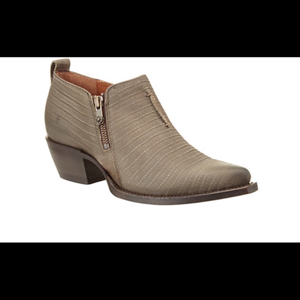 Frye Sacha Boots OLV